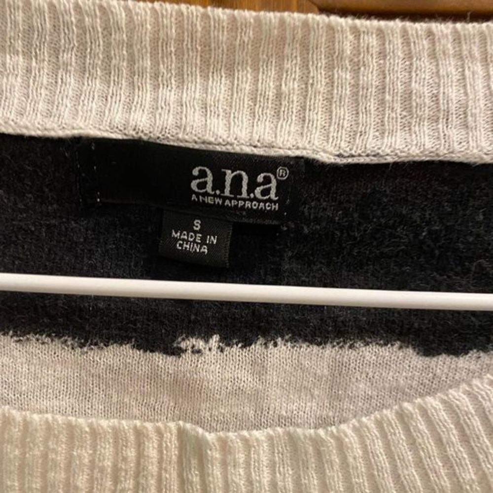 Euc Ana Lightweight Sweater - Picture 3 of 4